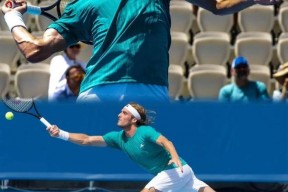 华体会体育-年终总决赛完胜美网，西西帕斯关键制胜